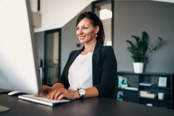 International business partners discussing Belgium's mandatory e-invoicing obligation and Peppol network requirements