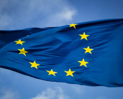 Europese vlag, symbool voor het ViDA Tax Data Document en digitale btw-rapportage via Peppol