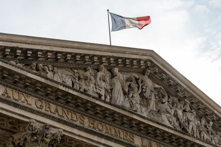 Franse e-facturatienormen bijgewerkt: AFNOR publiceert nieuwe technische specificaties