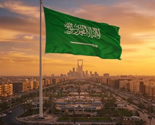 Saudische vlag met Kingdom Tower skyline Riyad bij zonsondergang, e-facturatie Saudi-Arabie ZATCA